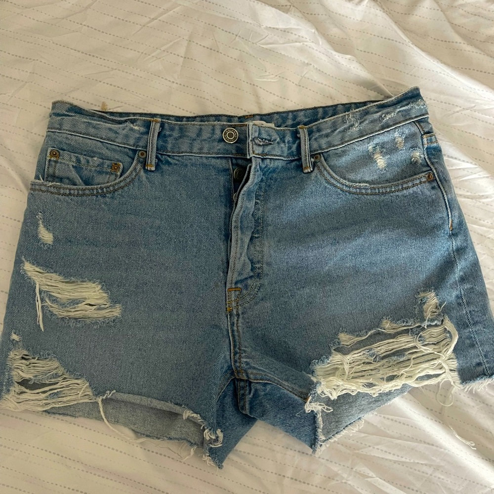 GRLFRND Jean Shorts Size 28